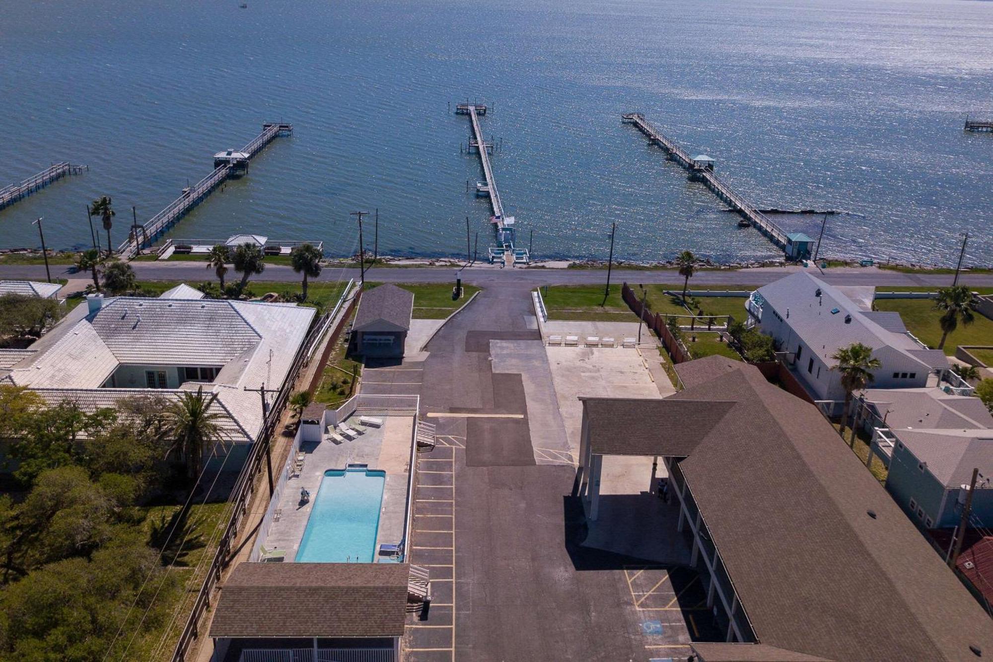 Quality Inn Rockport On Aransas Bay Exterior photo